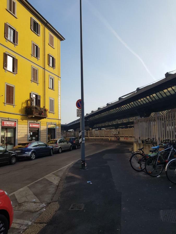 Suite In Milano Certosa Station Exterior foto